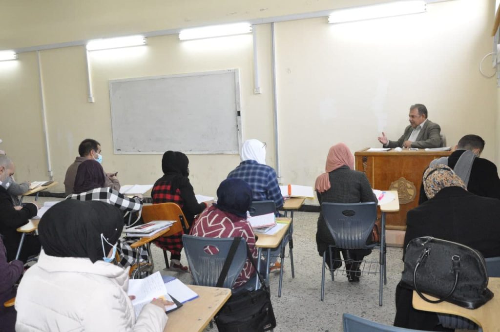 قسم اللغة الانكليزية في كلية التربية ابن رشد ينظم محاضرة علمية عن قصائد وليم بليك كلية التربية ابن رشد
